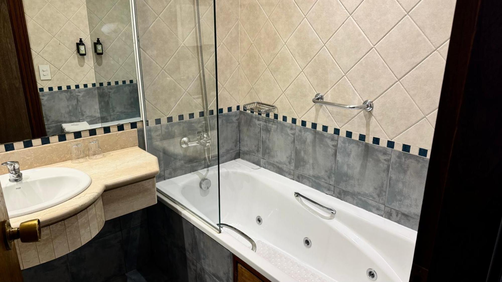 Gardi Hotel & Suites Buenos Aires Exteriör bild